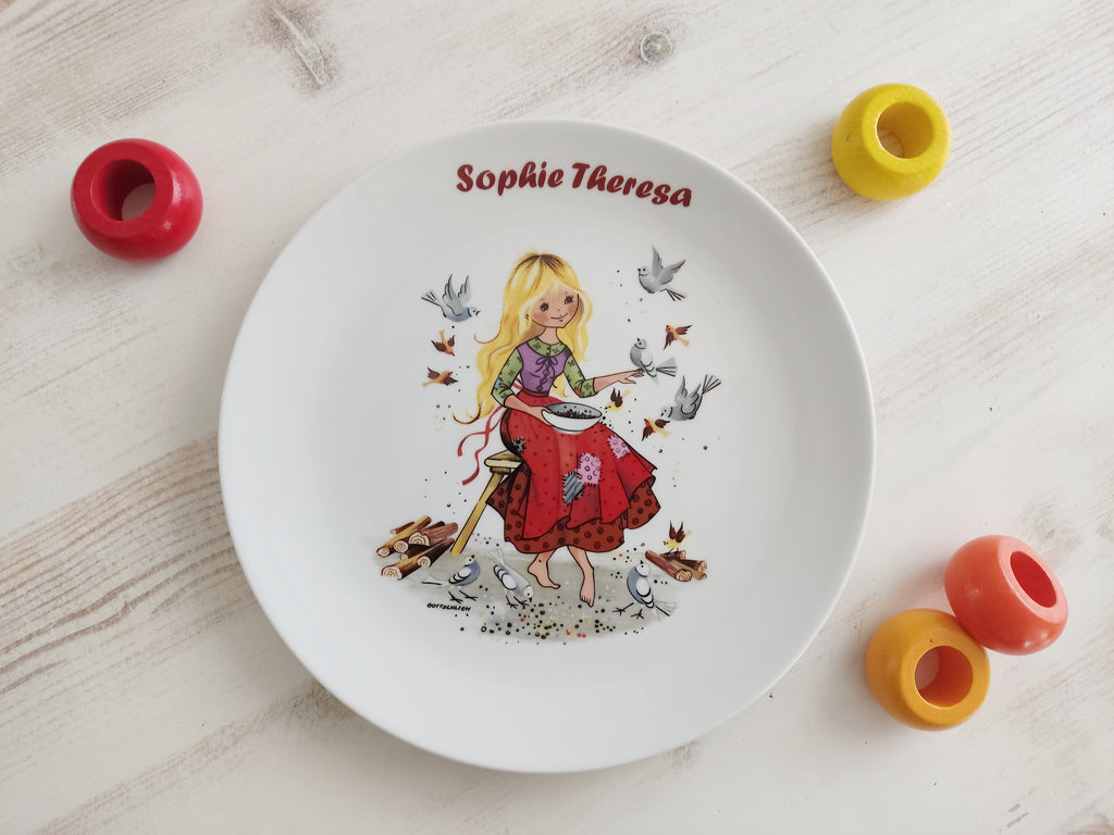Personalisiertes Kindergeschirr Set mit Namen - Aschenputtel Märchenmotiv - Tasse Teller Schüssel - Geschenk zur Taufe, Geburt & zum Geburtstag