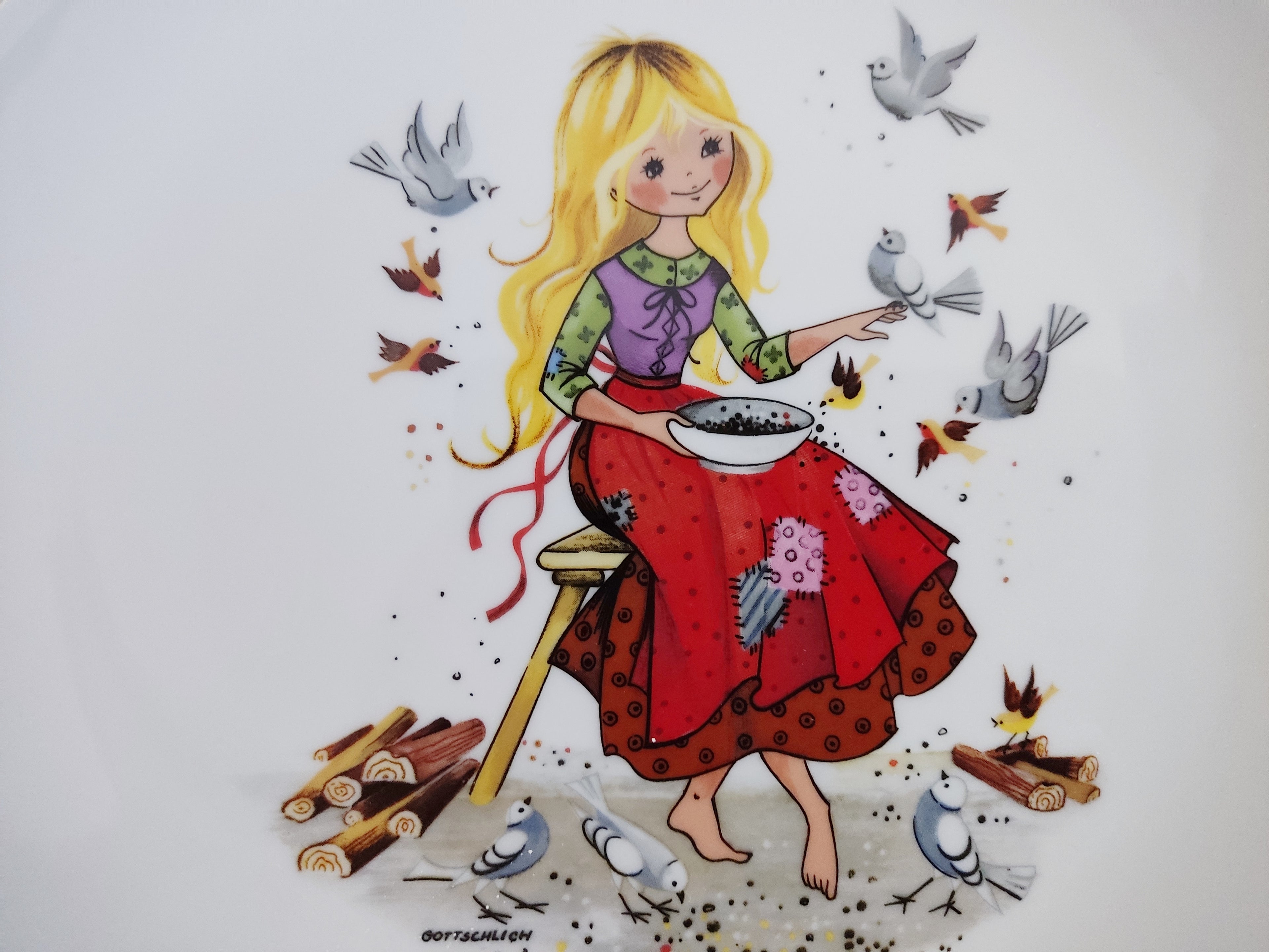 Personalisiertes Kindergeschirr Set mit Namen - Aschenputtel Märchenmotiv - Tasse Teller Schüssel - Geschenk zur Taufe, Geburt & zum Geburtstag