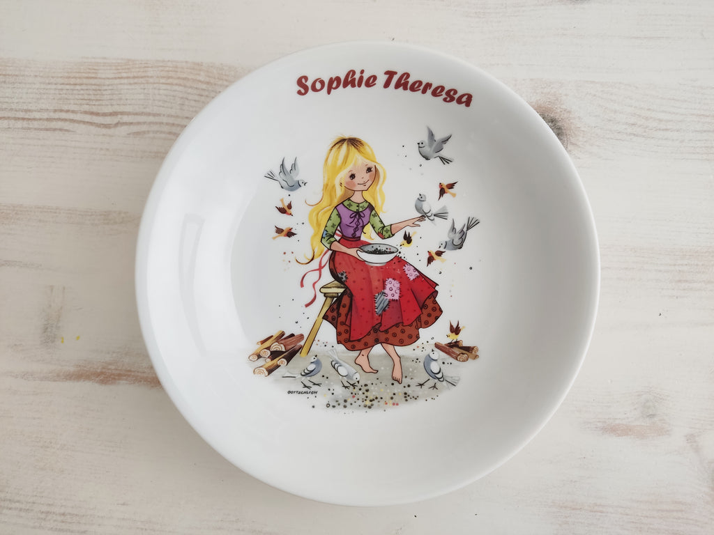 Personalisiertes Kindergeschirr Set mit Namen - Aschenputtel Märchenmotiv - Tasse Teller Schüssel - Geschenk zur Taufe, Geburt & zum Geburtstag