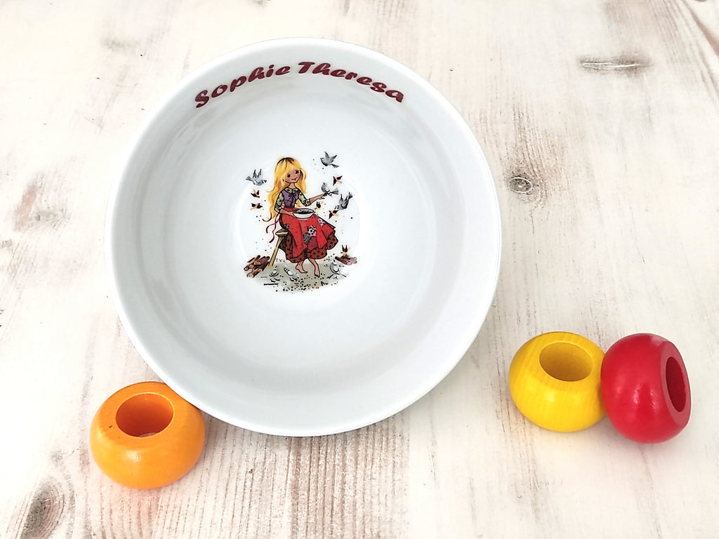 Personalisiertes Kindergeschirr Set mit Namen - Aschenputtel Märchenmotiv - Tasse Teller Schüssel - Geschenk zur Taufe, Geburt & zum Geburtstag