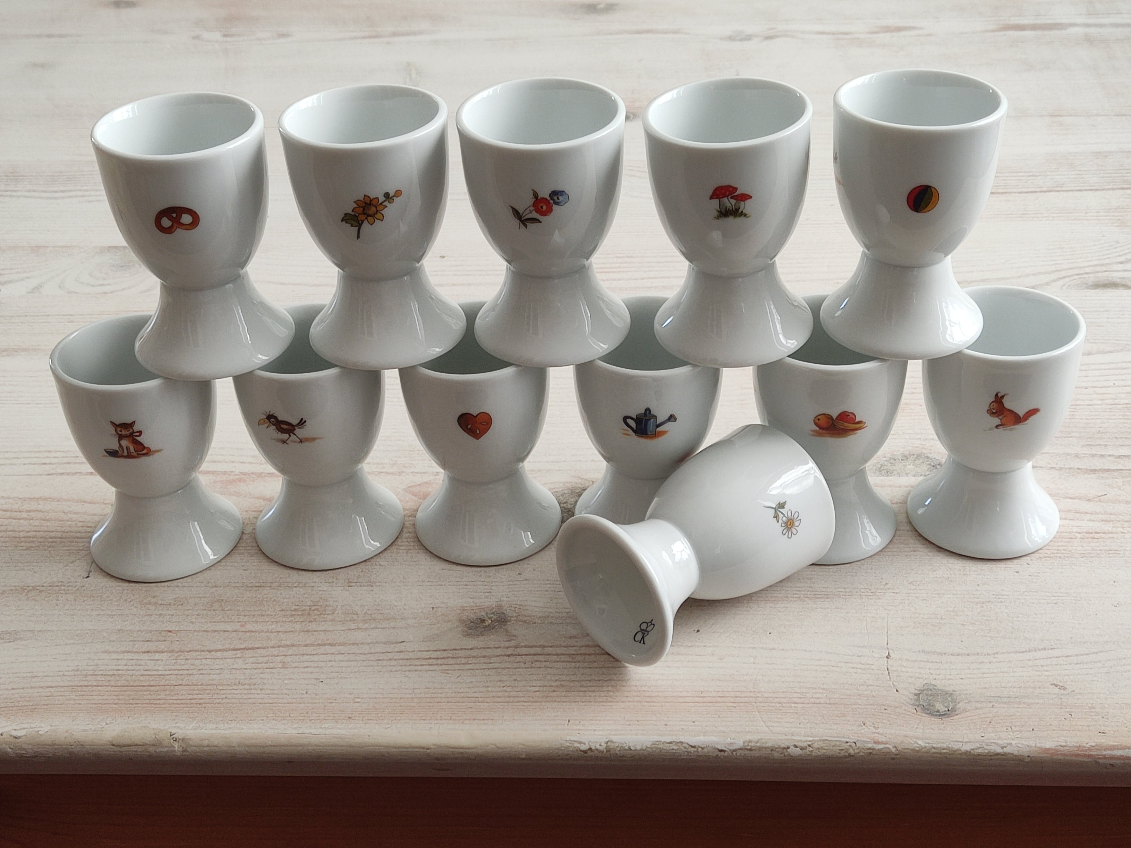 Personalisiertes Kindergeschirr Set mit Namen - Froschkönig Märchenmotiv - Tasse Teller Schüssel - Geschenk zur Taufe, Geburt & zum Geburtstag