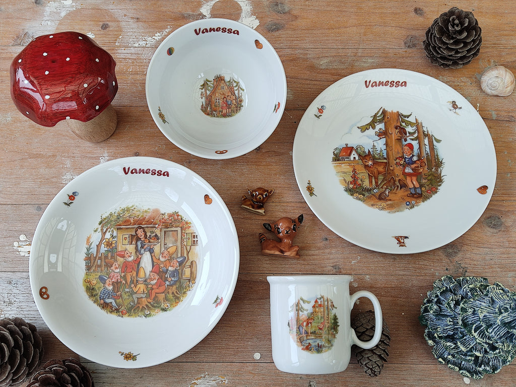 Personalisiertes Kindergeschirr Set mit Namen - Froschkönig Märchenmotiv - Tasse Teller Schüssel - Geschenk zur Taufe, Geburt & zum Geburtstag
