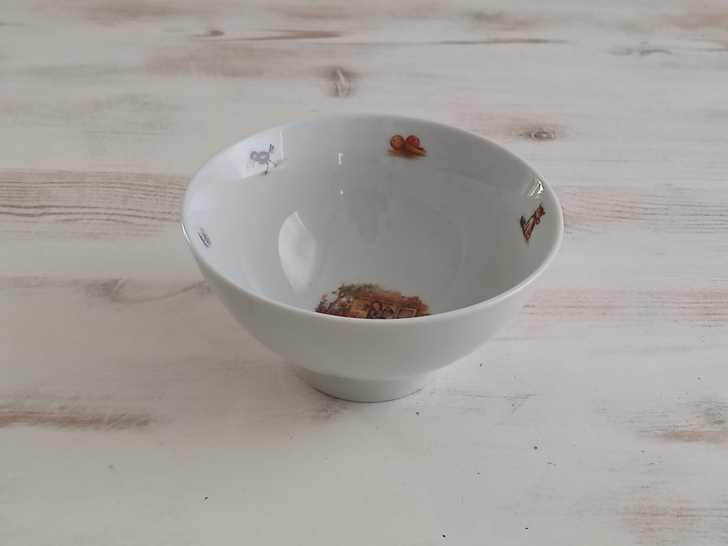 Personalisiertes Kindergeschirr Set mit Namen - Schneewittchen und die sieben Zwerge Märchenmotiv - Tasse Teller Schüssel - Geschenk zur Taufe, Geburt & zum Geburtstag